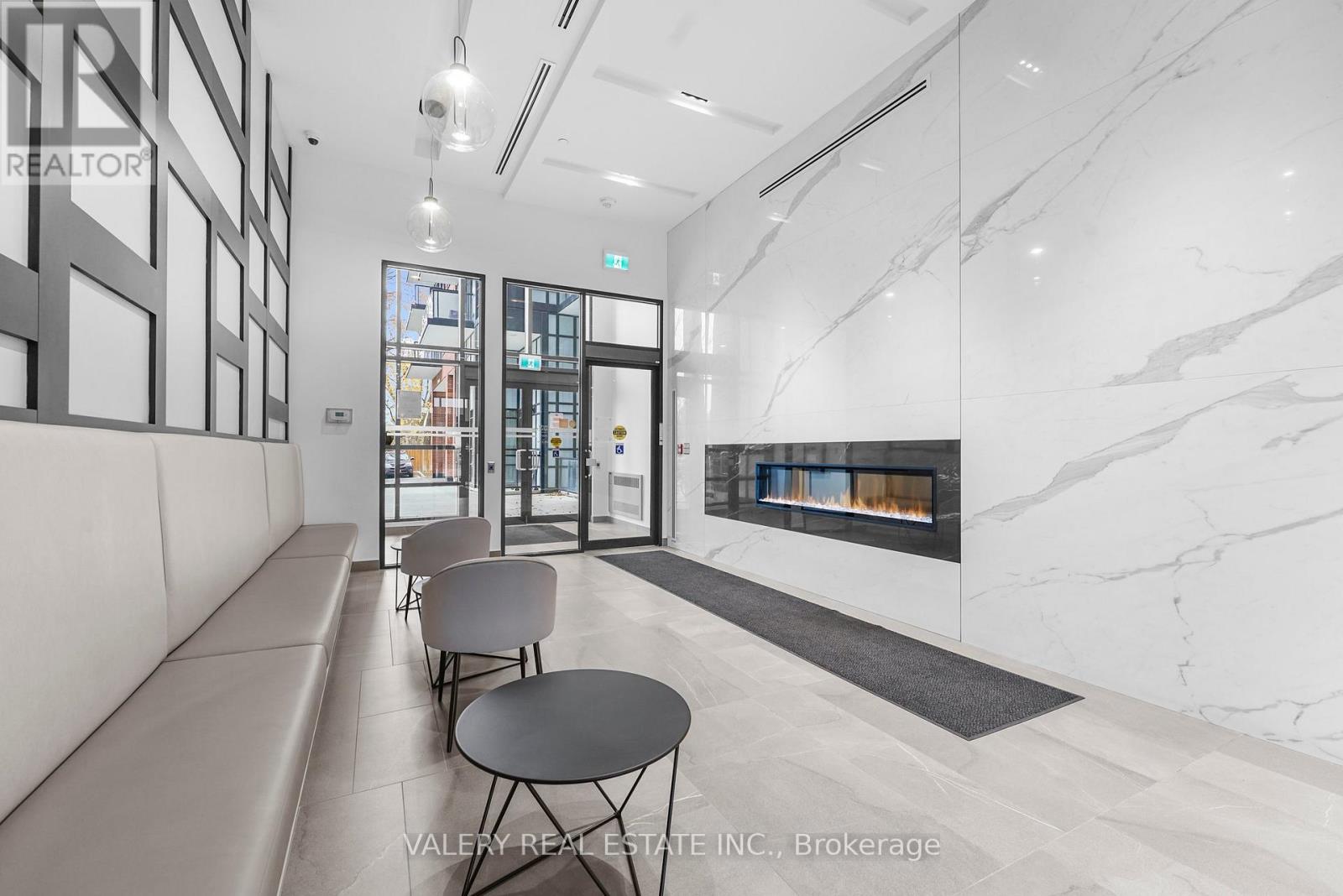 227 - 681 Yonge Street, Barrie, Ontario  L4N 4E8 - Photo 2 - S13062538