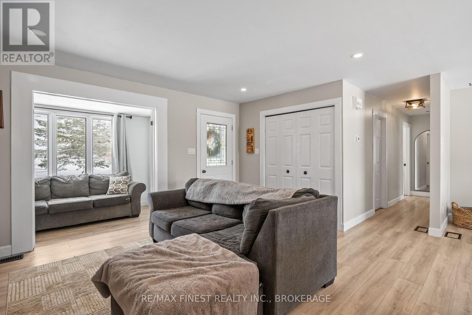 118 Quabbin Road, Leeds And The Thousand Islands, Ontario  K0E 1R0 - Photo 4 - X13062614
