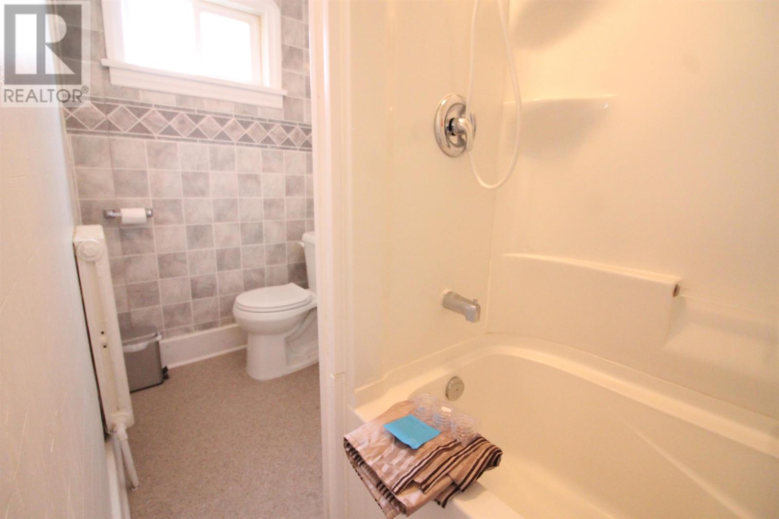 50 Ontario St, Thunder Bay, Ontario  P7B 3E9 - Photo 14 - TB253673