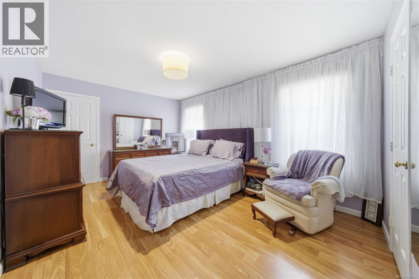 4003 Hopesmore Dr, Saanich, British Columbia  V8N 6A3 - Photo 19 - 1033384