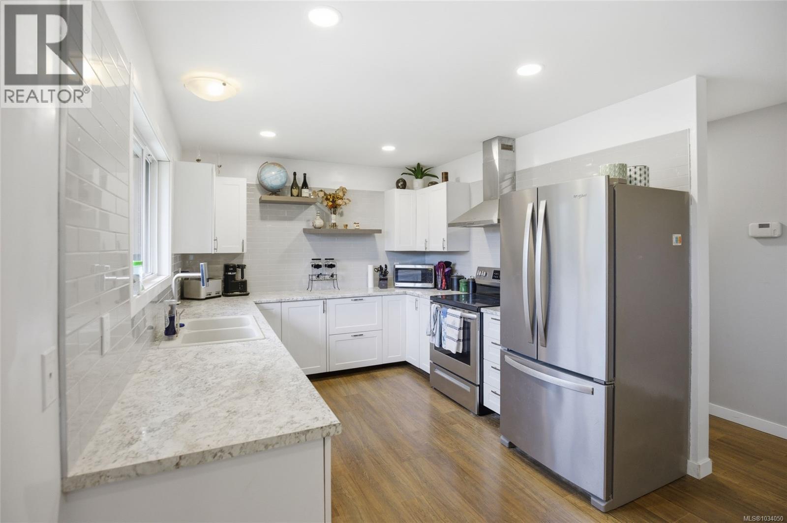 953 Poplar Way, Whiskey Creek, British Columbia  V9K 1T5 - Photo 3 - 1034050