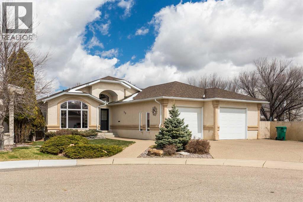 39 Fairmont Park Lane S, Lethbridge, Alberta  T1K 7H6 - Photo 1 - A2304274