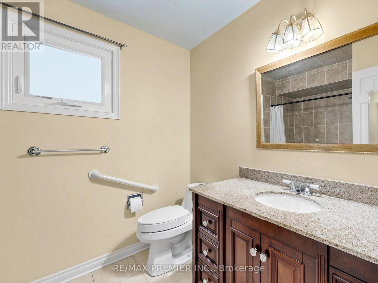 4579 Guildwood Way, Mississauga, Ontario  L5R 1Z2 - Photo 17 - W13062286