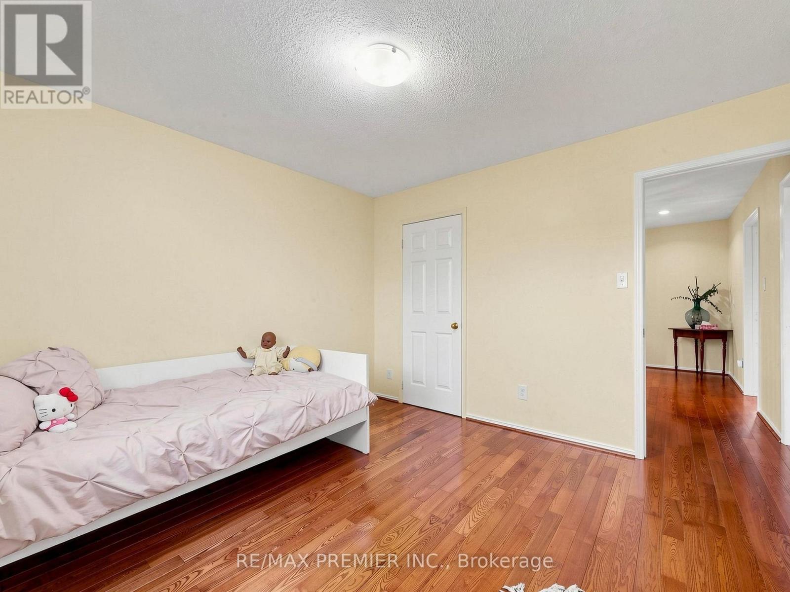 4579 Guildwood Way, Mississauga, Ontario  L5R 1Z2 - Photo 21 - W13062286