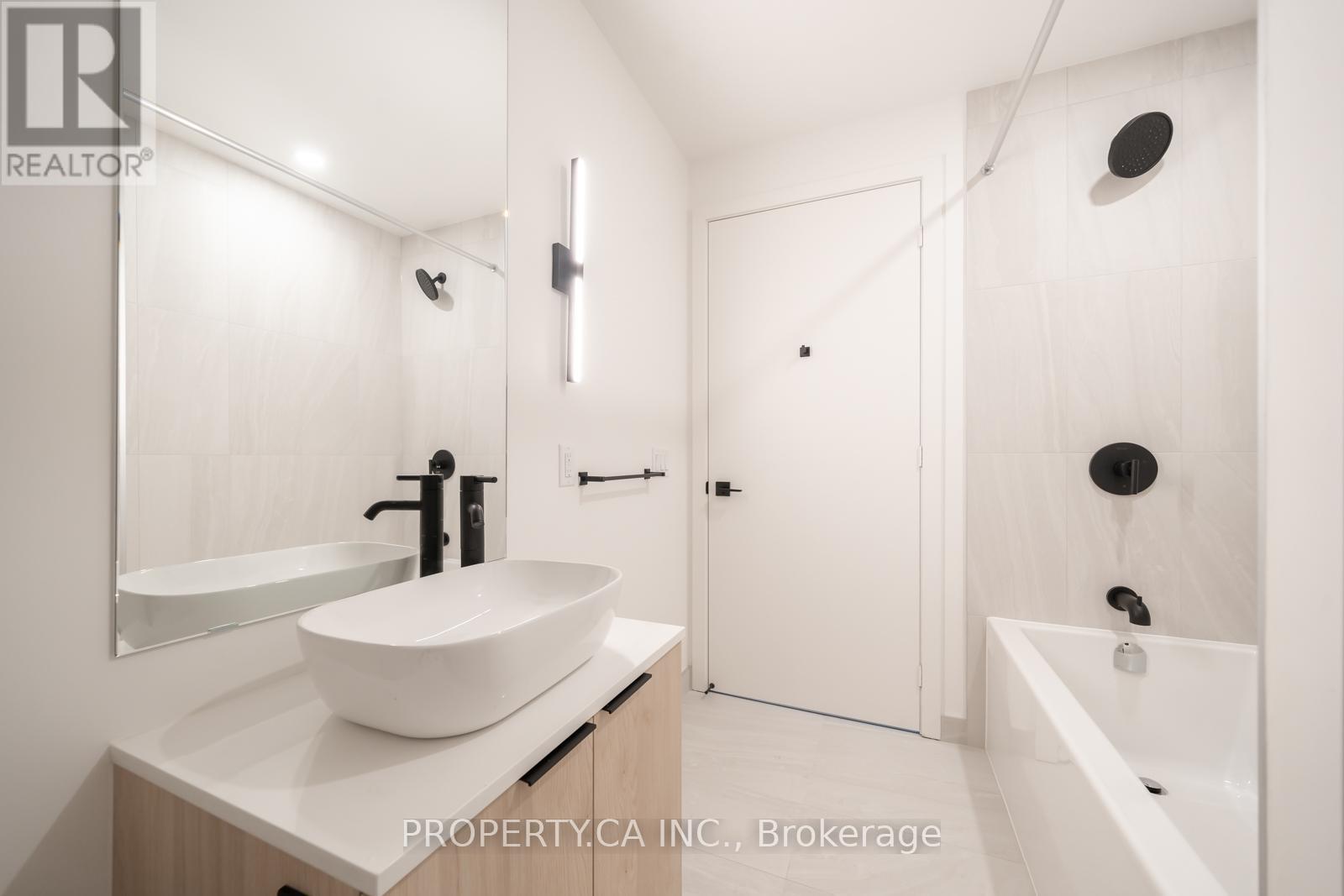1408 - 1185 Dupont Street, Toronto, Ontario  M6H 0G5 - Photo 8 - W13062292