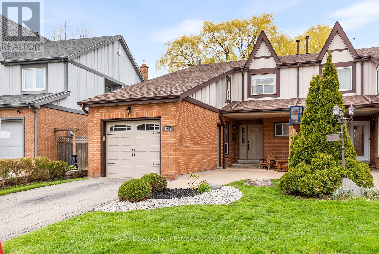 4237 TRELLIS CRESCENT, Mississauga, Ontario
