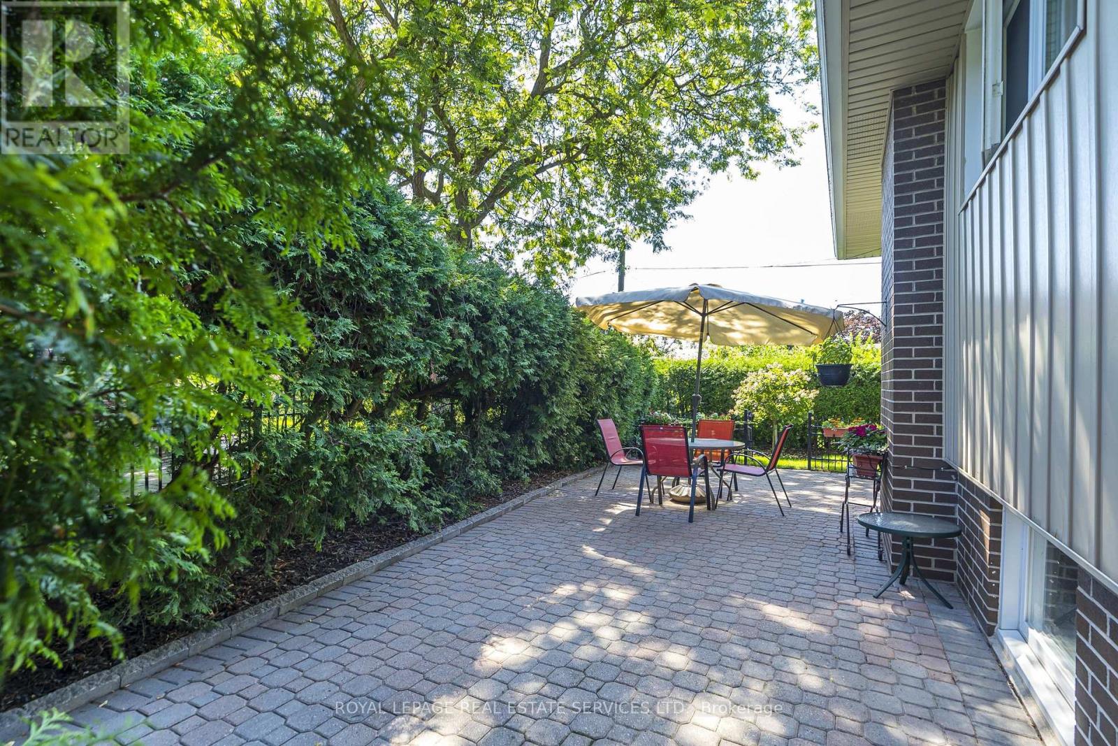 23 Birchleaf Crescent, Toronto, Ontario  M9R 2L5 - Photo 12 - W13062340