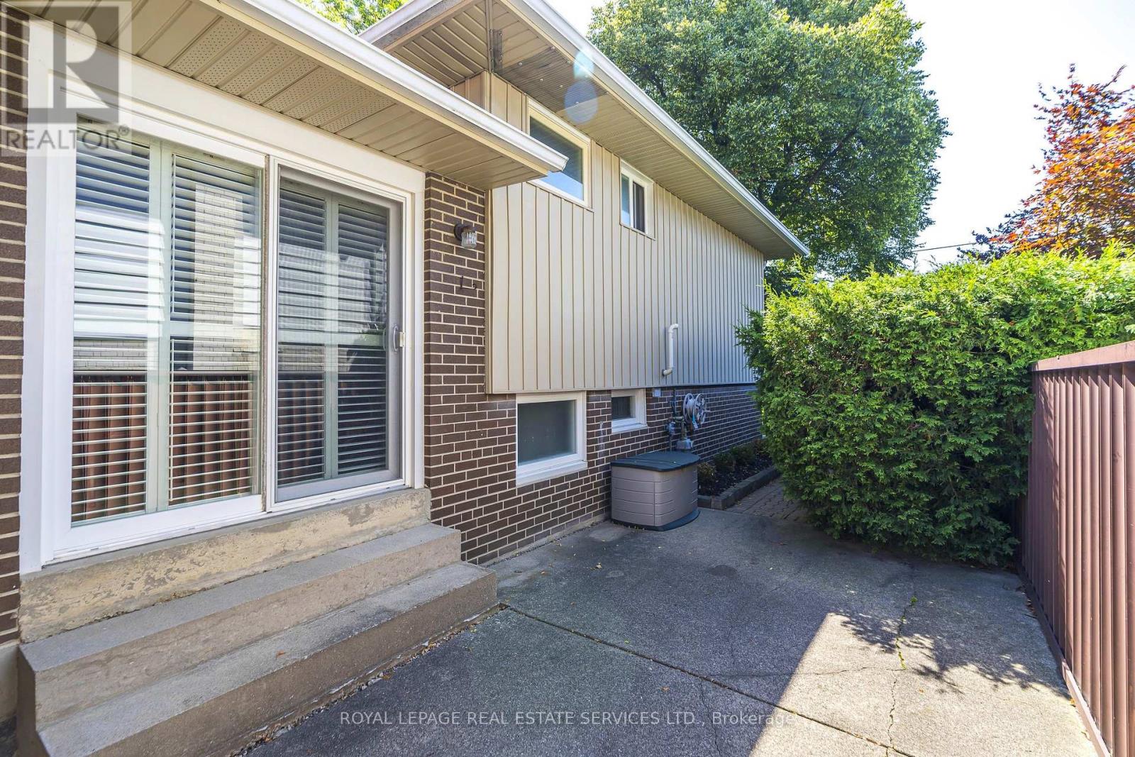 23 Birchleaf Crescent, Toronto, Ontario  M9R 2L5 - Photo 31 - W13062340