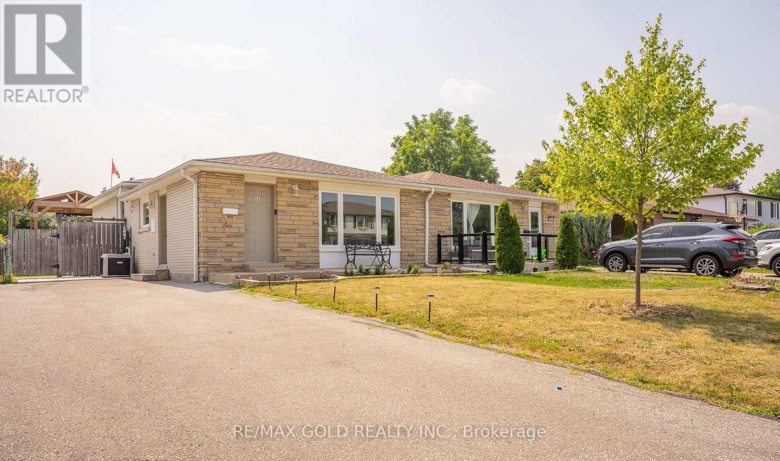 51 DAVENPORT CRESCENT, Brampton, Ontario