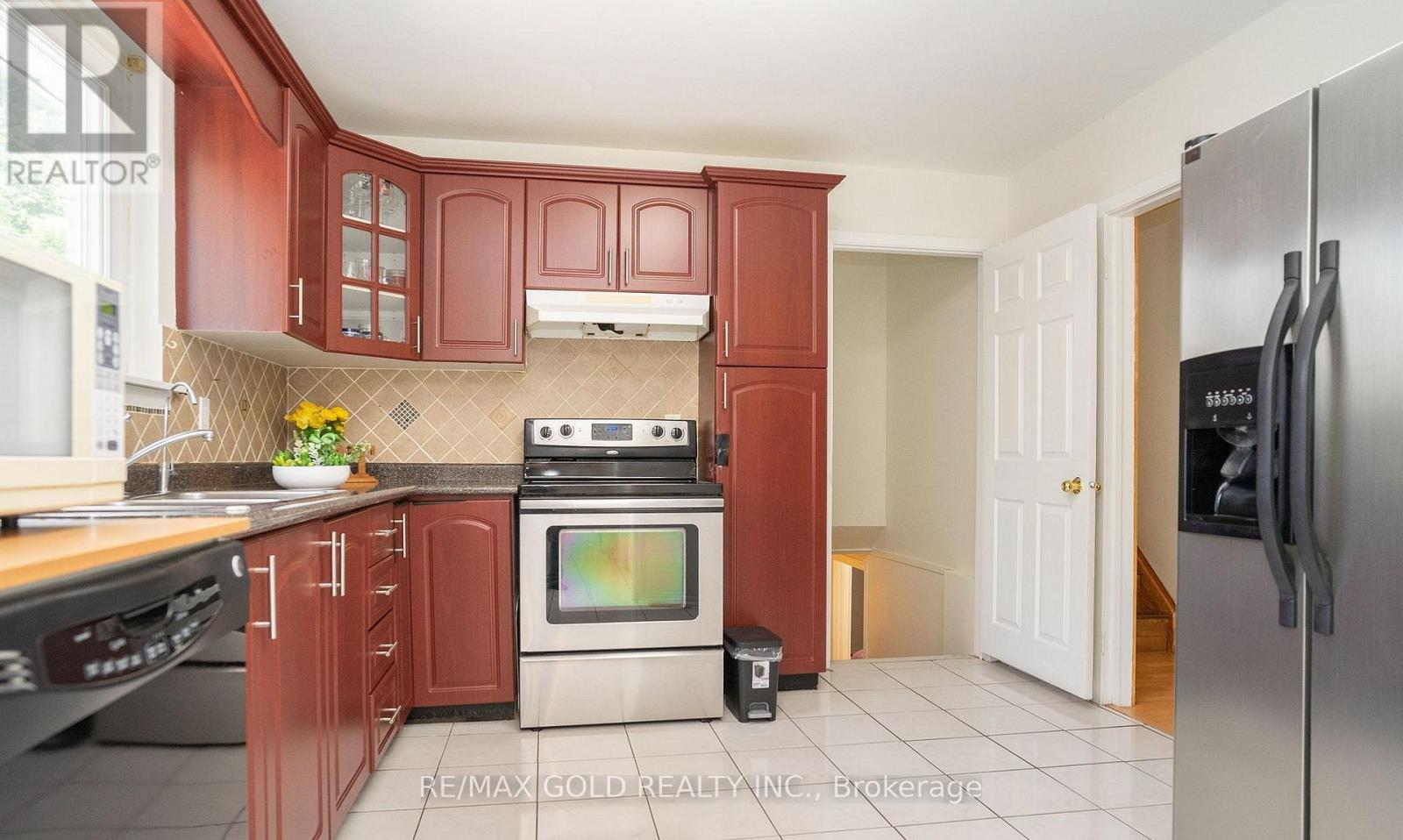 51 Davenport Crescent, Brampton, Ontario  L6T 3L5 - Photo 14 - W13062342