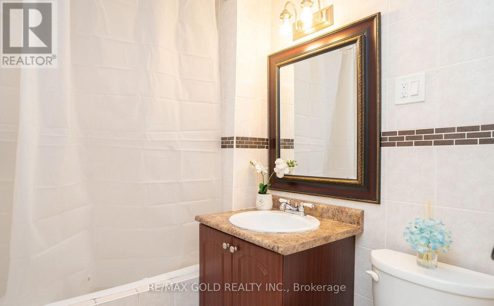 51 Davenport Crescent, Brampton, Ontario  L6T 3L5 - Photo 24 - W13062342