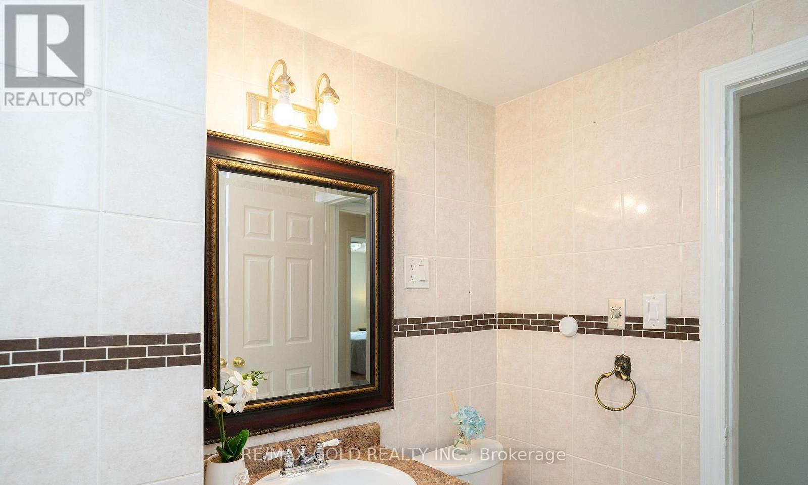 51 Davenport Crescent, Brampton, Ontario  L6T 3L5 - Photo 25 - W13062342