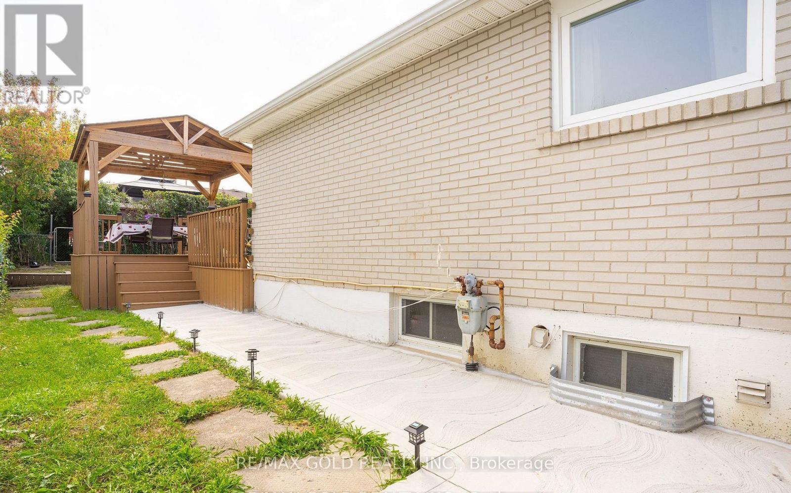 51 Davenport Crescent, Brampton, Ontario  L6T 3L5 - Photo 34 - W13062342