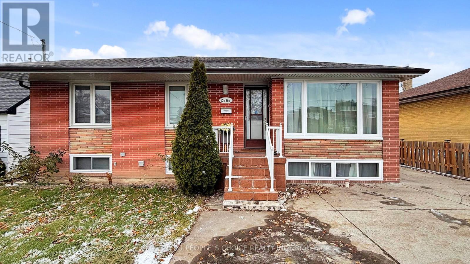 2864 Weston Road, Toronto, Ontario  M9M 2S3 - Photo 3 - W13062386