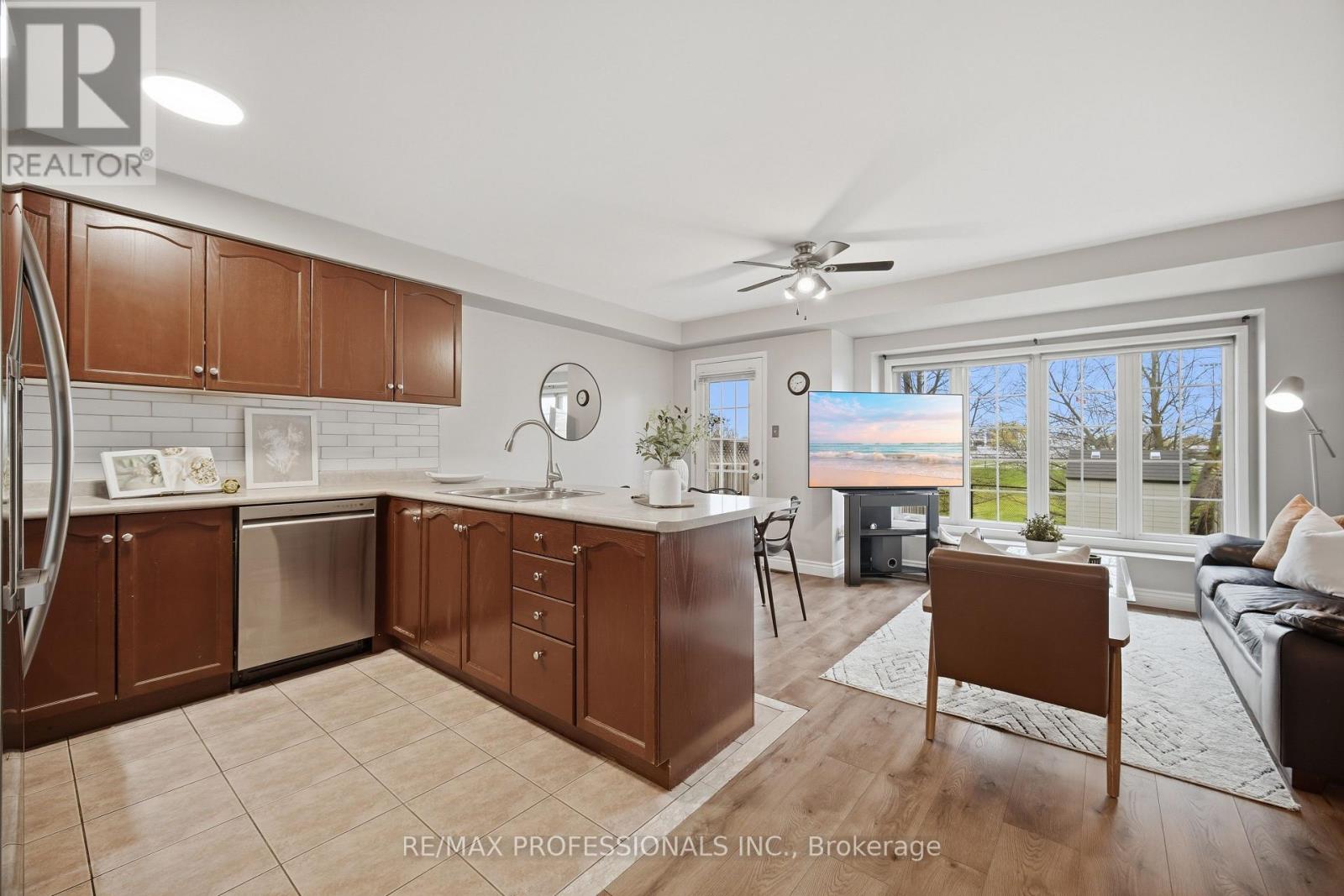 116 Dominion Gardens Drive, Halton Hills, Ontario  L7G 6B4 - Photo 11 - W13062398