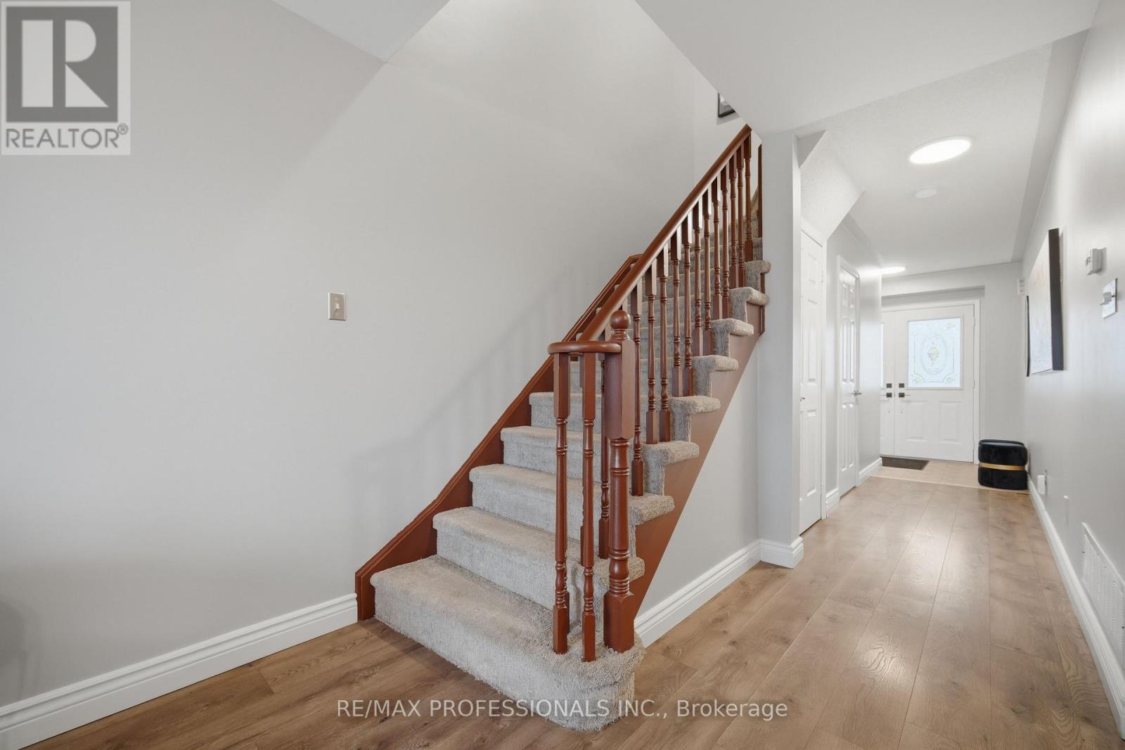 116 Dominion Gardens Drive, Halton Hills, Ontario  L7G 6B4 - Photo 19 - W13062398