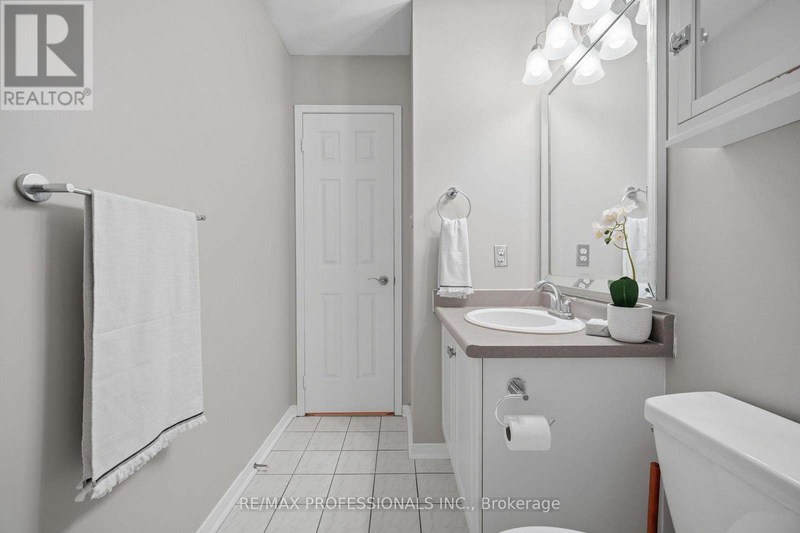 116 Dominion Gardens Drive, Halton Hills, Ontario  L7G 6B4 - Photo 25 - W13062398