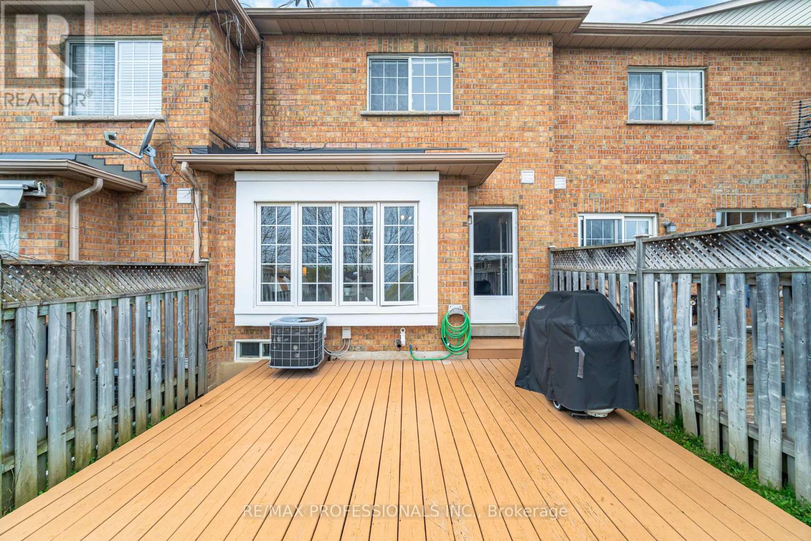 116 Dominion Gardens Drive, Halton Hills, Ontario  L7G 6B4 - Photo 34 - W13062398
