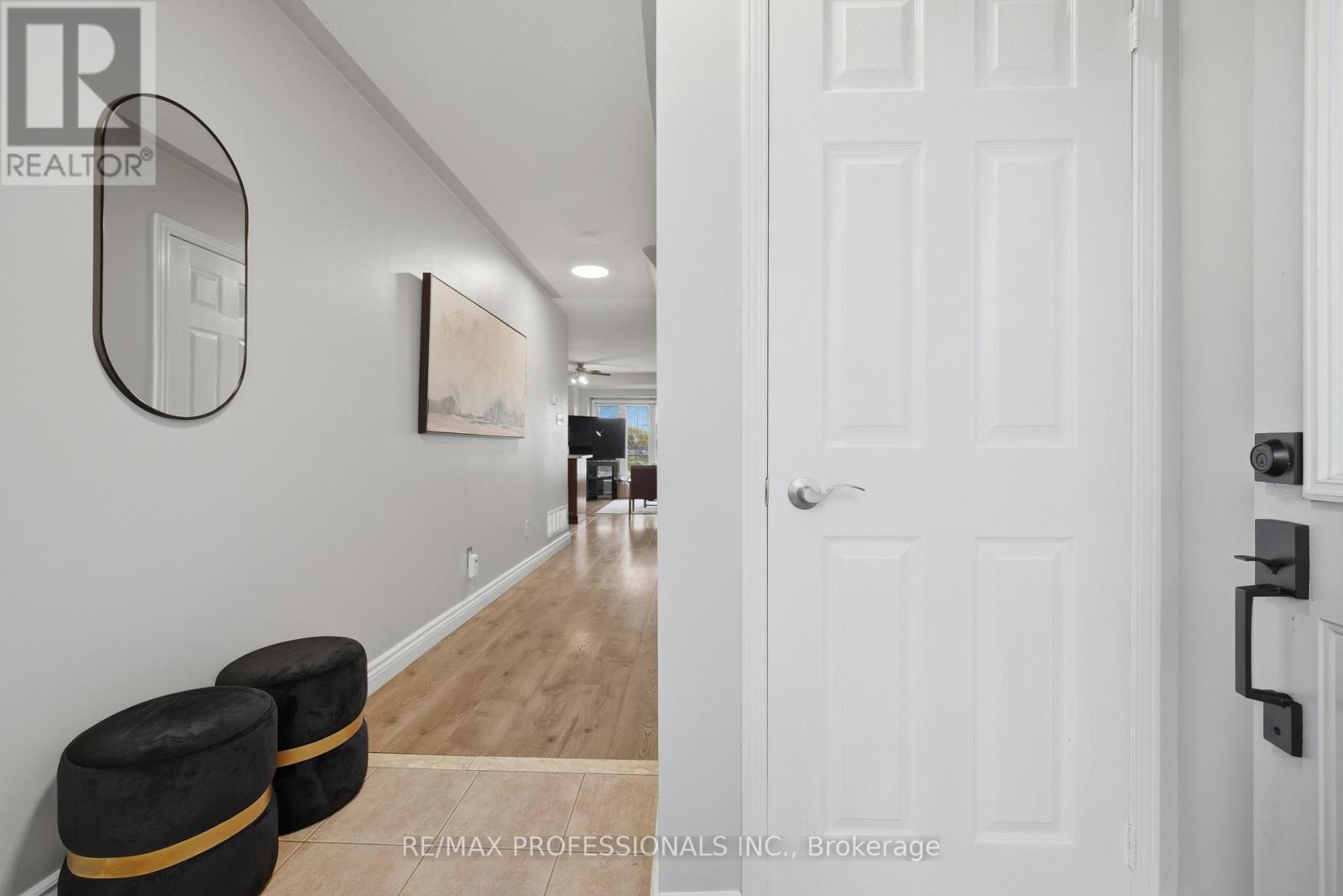 116 Dominion Gardens Drive, Halton Hills, Ontario  L7G 6B4 - Photo 7 - W13062398
