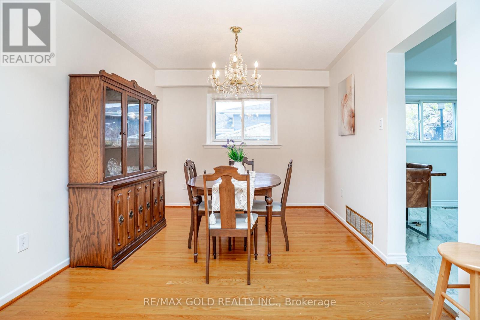 64 Dalraith Crescent, Brampton, Ontario  L6T 2X5 - Photo 11 - W13062426