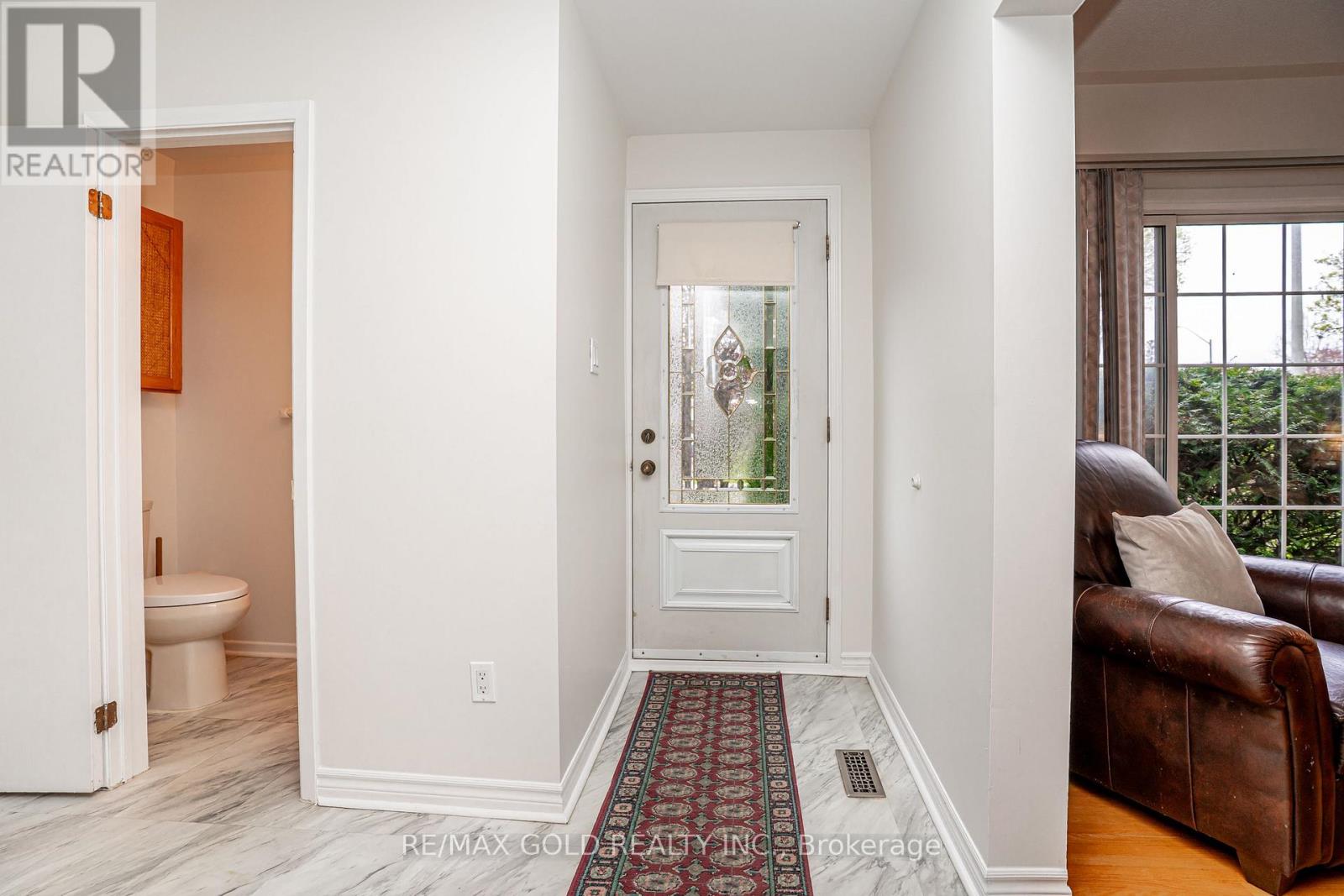 64 Dalraith Crescent, Brampton, Ontario  L6T 2X5 - Photo 6 - W13062426