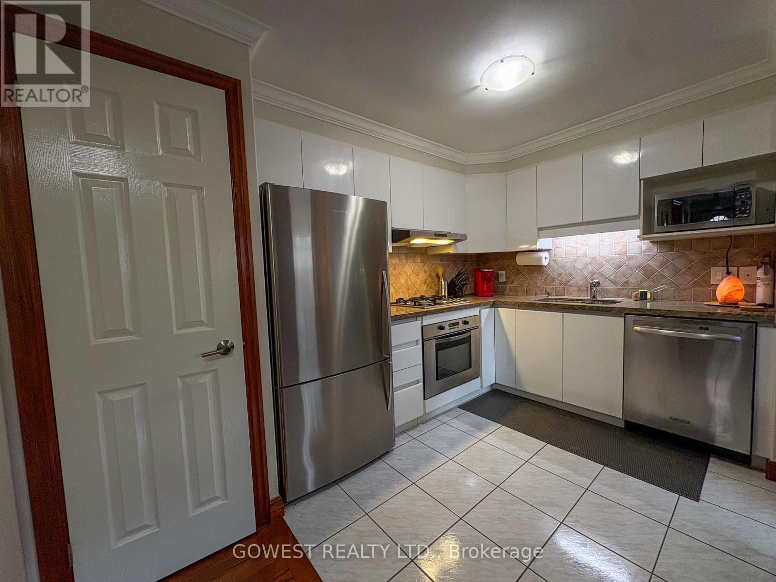 5 - 20 Glen Gordon Road, Toronto, Ontario  M6P 1B8 - Photo 25 - W13062442