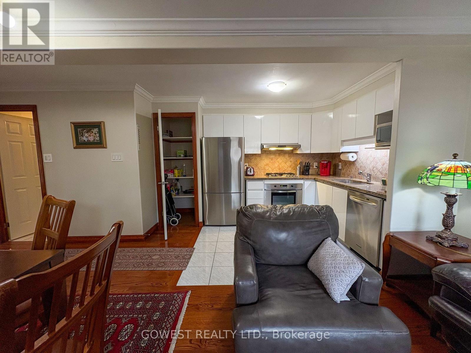 5 - 20 Glen Gordon Road, Toronto, Ontario  M6P 1B8 - Photo 27 - W13062442