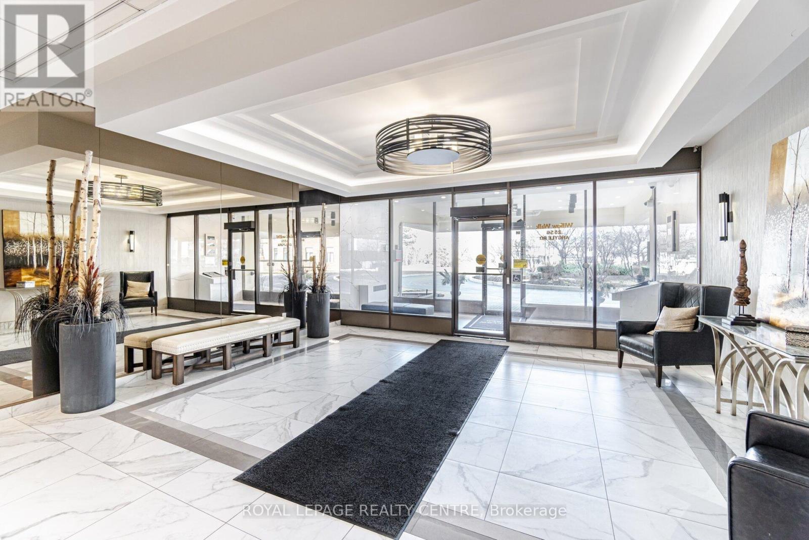 1201 - 2556 Argyle Road, Mississauga, Ontario  L5B 2H6 - Photo 3 - W13062466