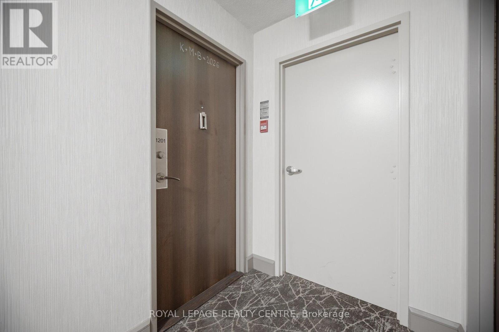 1201 - 2556 Argyle Road, Mississauga, Ontario  L5B 2H6 - Photo 5 - W13062466