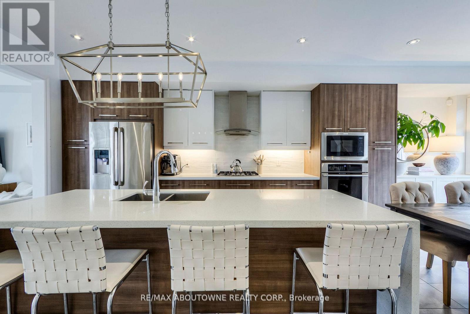 321 Dalesford Road, Toronto, Ontario  M8Y 1G8 - Photo 12 - W13062476