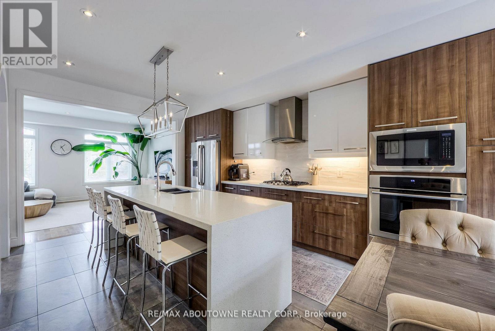 321 Dalesford Road, Toronto, Ontario  M8Y 1G8 - Photo 13 - W13062476