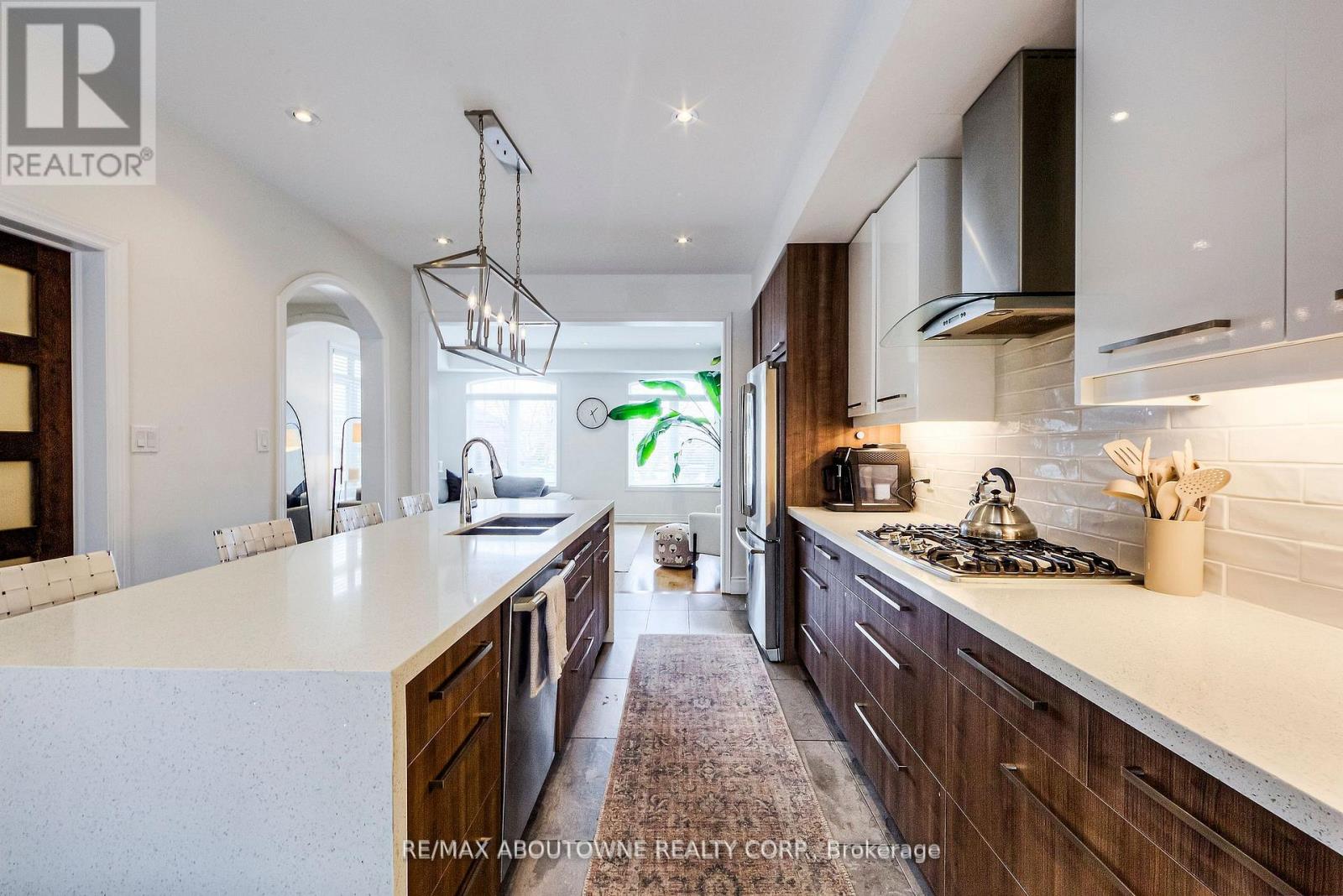 321 Dalesford Road, Toronto, Ontario  M8Y 1G8 - Photo 15 - W13062476