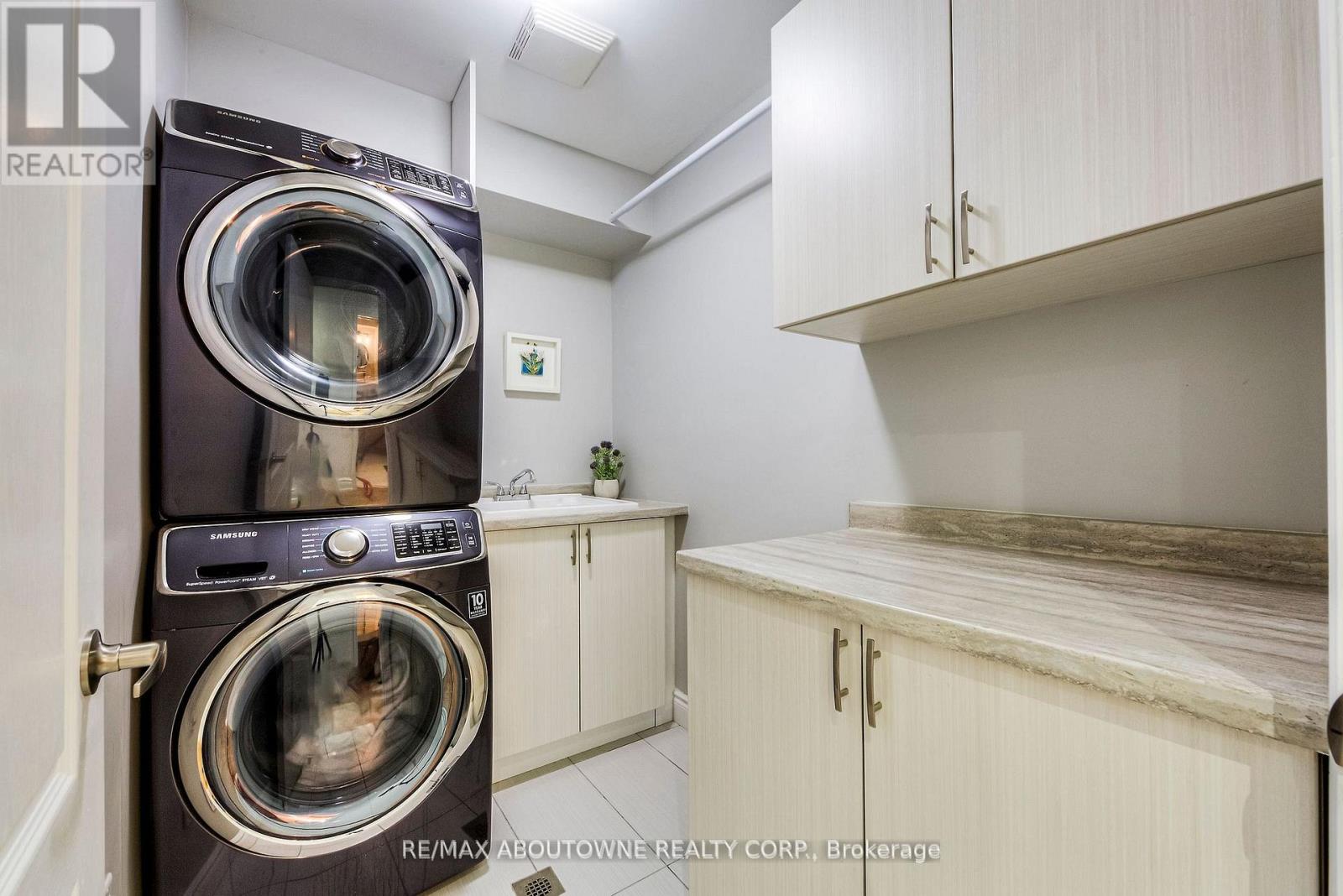 321 Dalesford Road, Toronto, Ontario  M8Y 1G8 - Photo 28 - W13062476