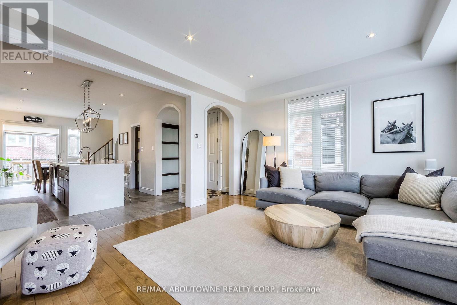 321 Dalesford Road, Toronto, Ontario  M8Y 1G8 - Photo 7 - W13062476