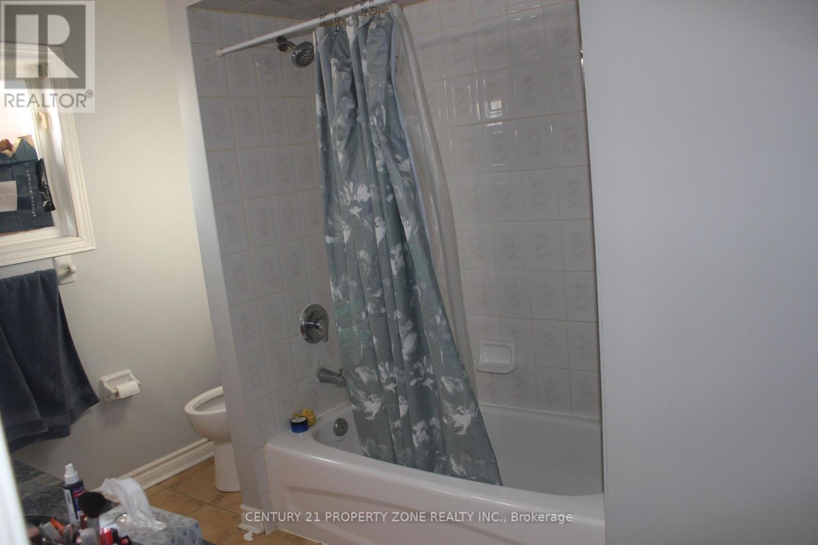 135 Sunny Meadow Boulevard, Brampton, Ontario  L6R 2H8 - Photo 15 - W13062550