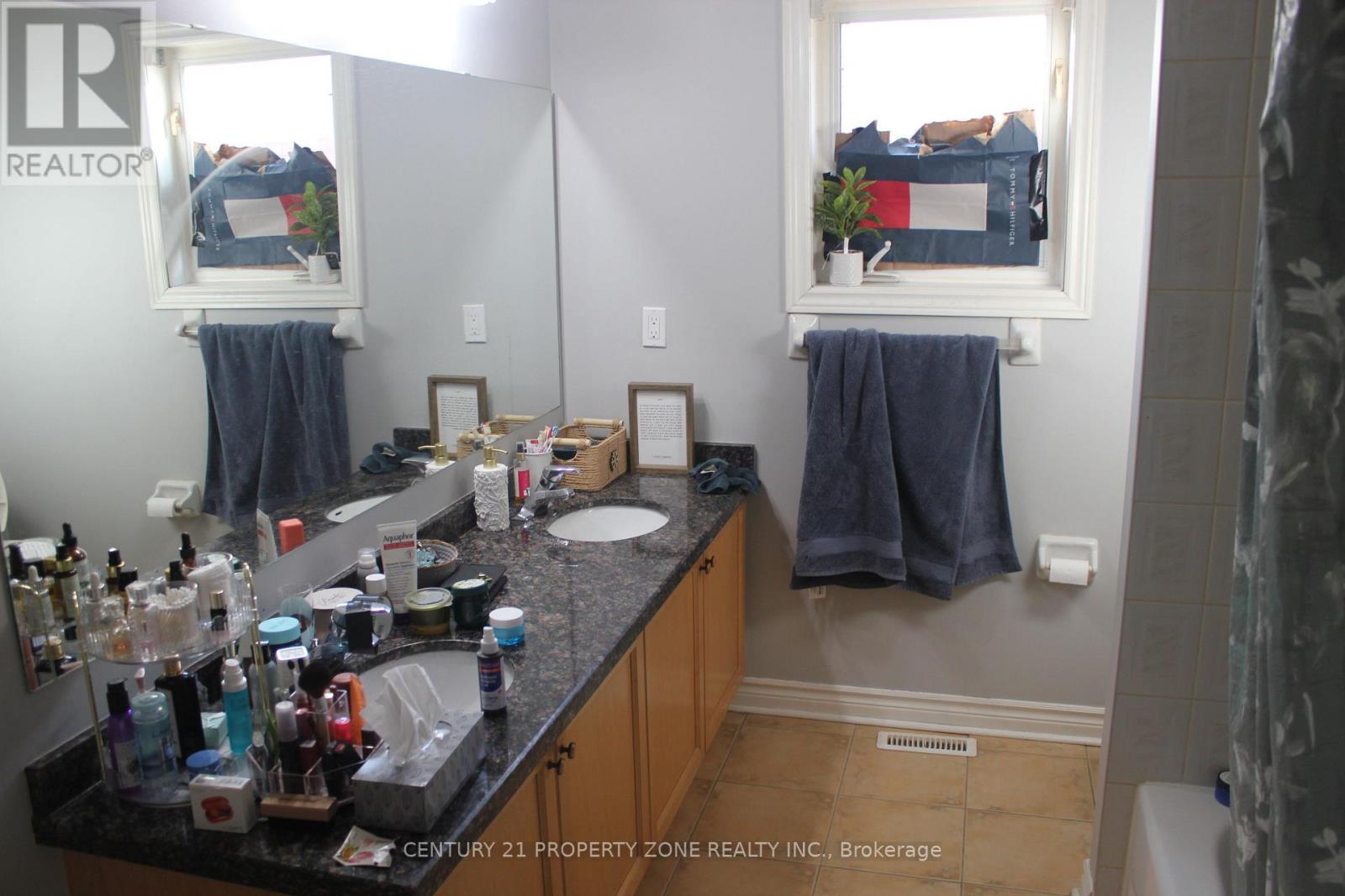 135 Sunny Meadow Boulevard, Brampton, Ontario  L6R 2H8 - Photo 16 - W13062550