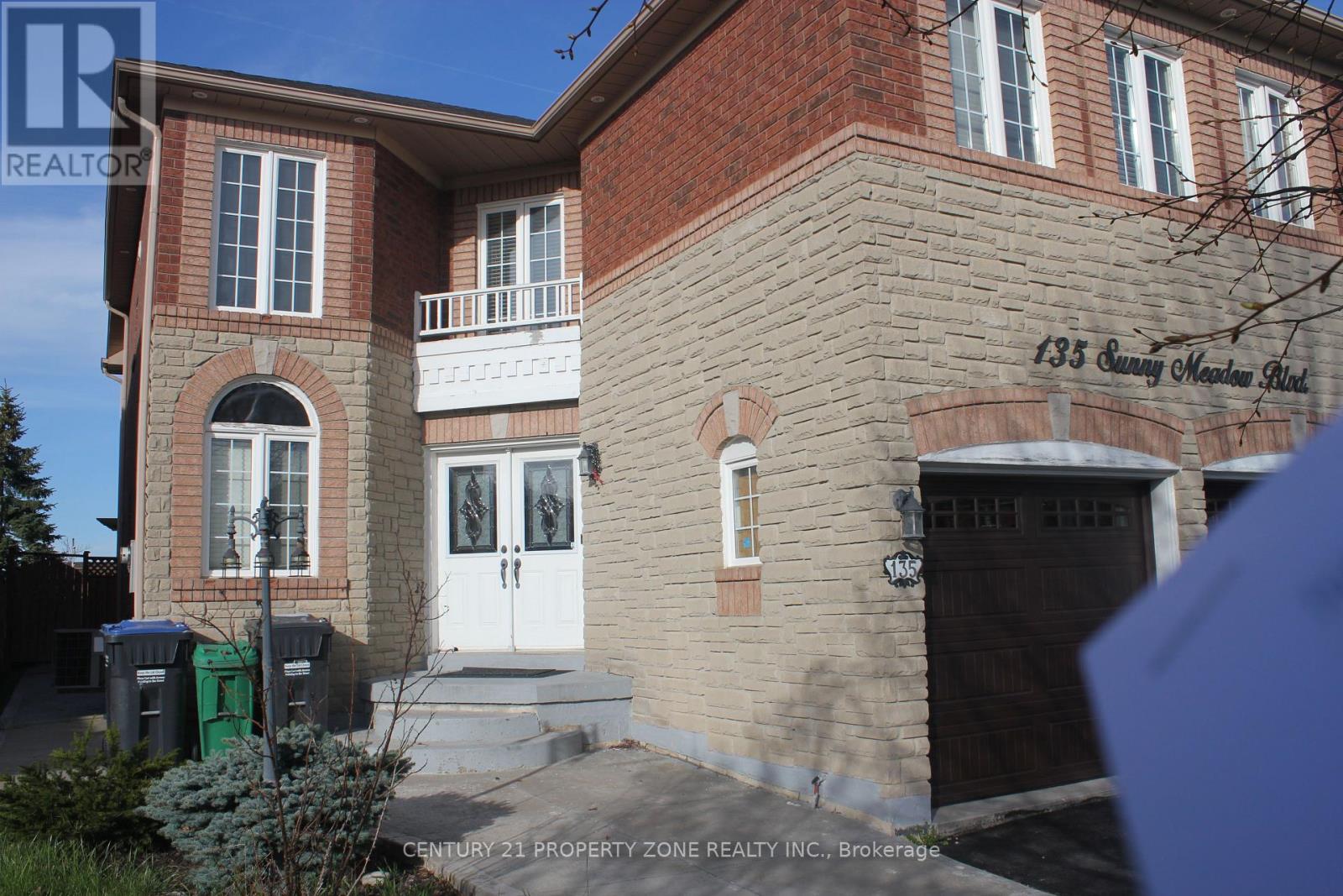 135 Sunny Meadow Boulevard, Brampton, Ontario  L6R 2H8 - Photo 2 - W13062550