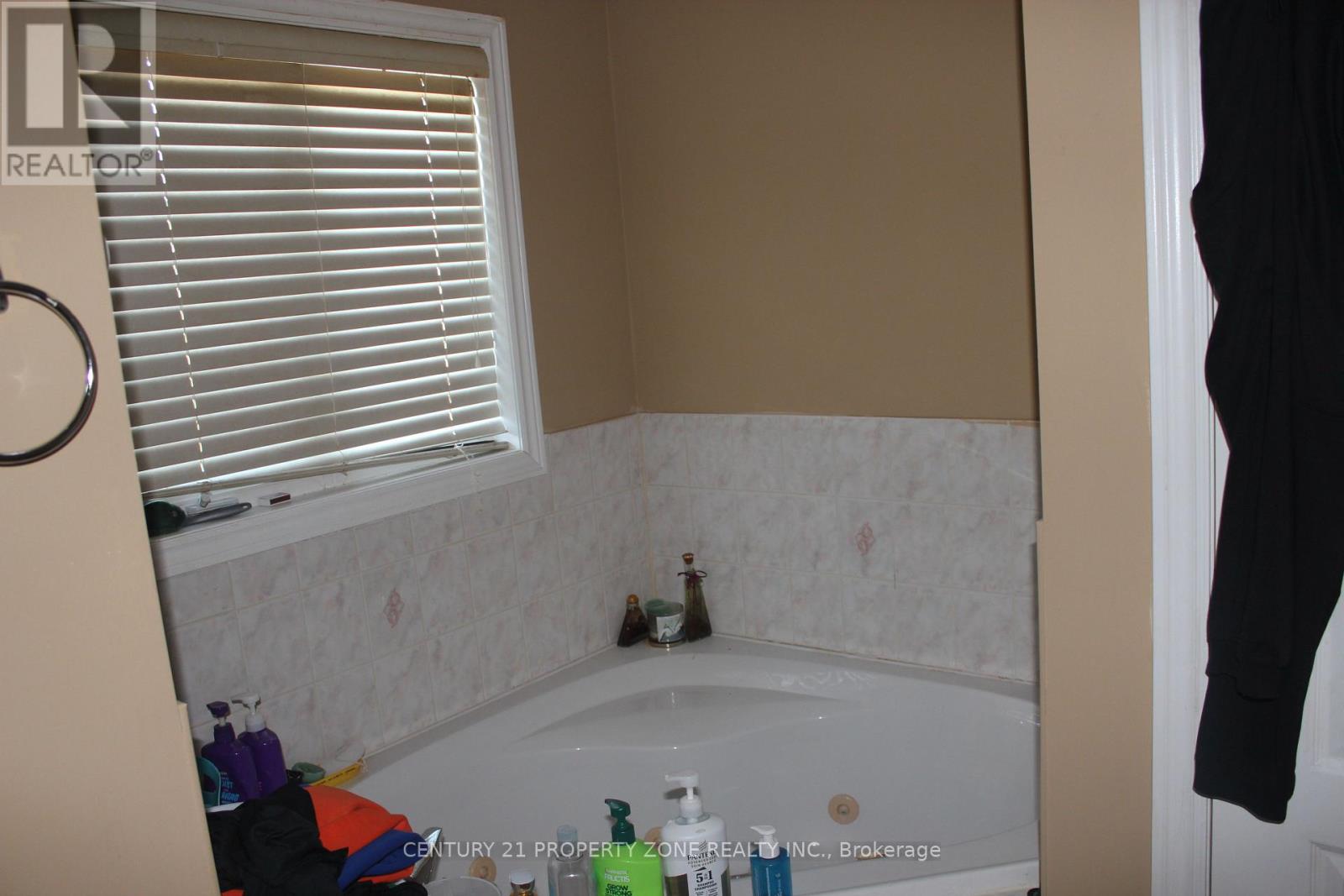 135 Sunny Meadow Boulevard, Brampton, Ontario  L6R 2H8 - Photo 20 - W13062550