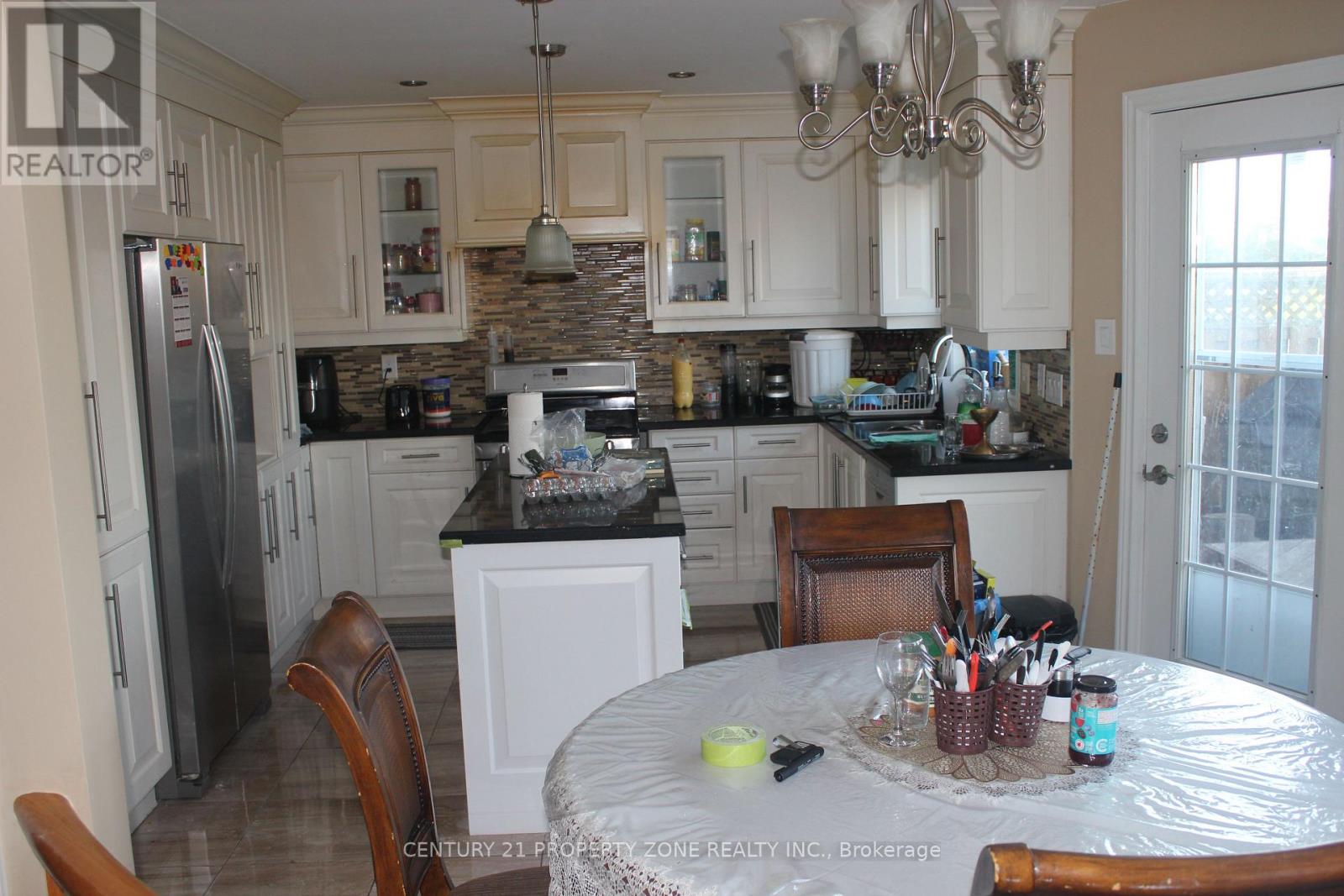 135 Sunny Meadow Boulevard, Brampton, Ontario  L6R 2H8 - Photo 26 - W13062550