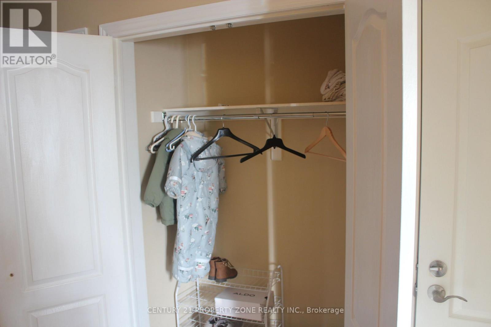 135 Sunny Meadow Boulevard, Brampton, Ontario  L6R 2H8 - Photo 35 - W13062550