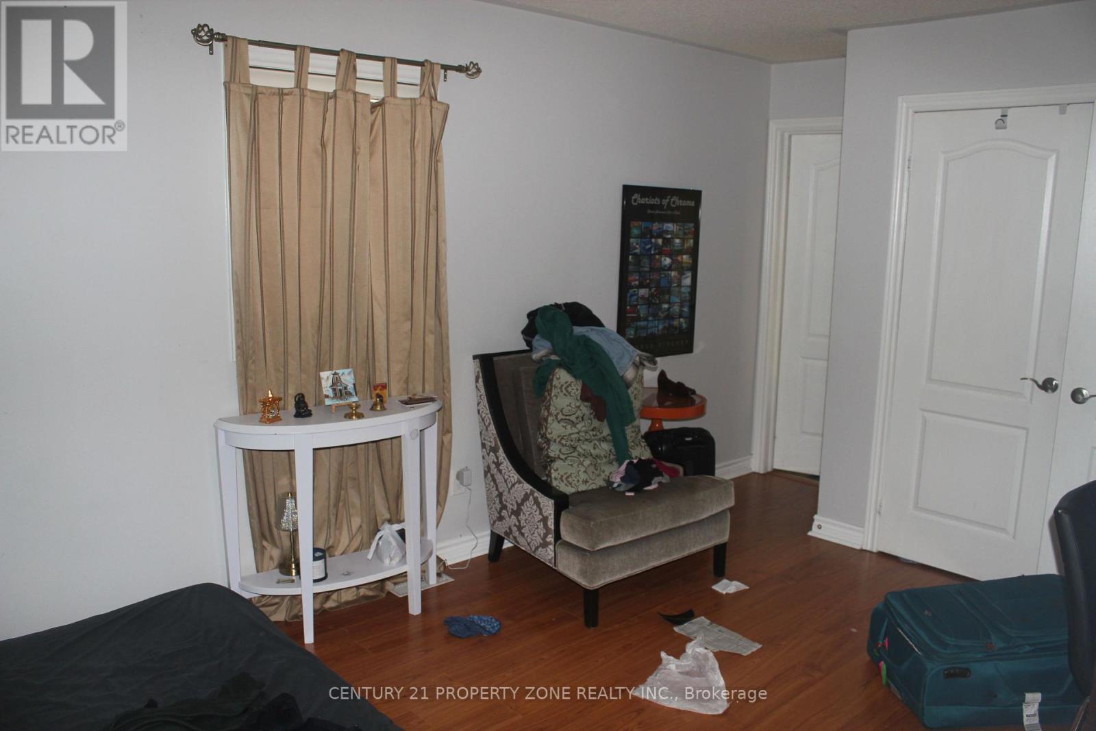135 Sunny Meadow Boulevard, Brampton, Ontario  L6R 2H8 - Photo 5 - W13062550