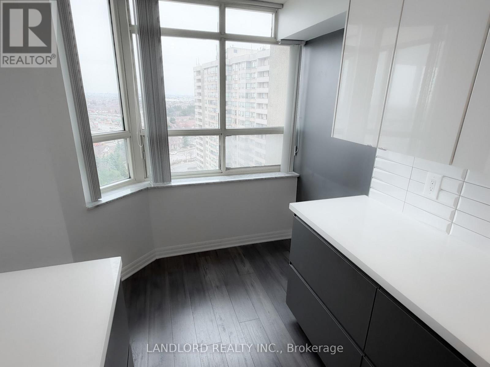 1501 - 30 Malta Avenue, Brampton, Ontario  L6V 4A4 - Photo 4 - W13062628