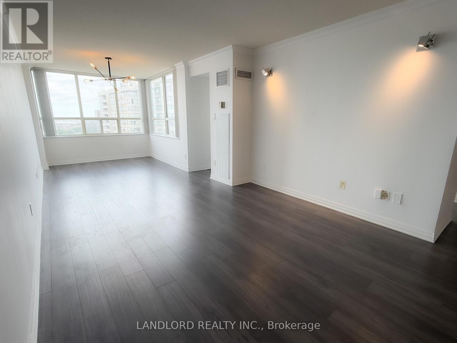 1501 - 30 Malta Avenue, Brampton, Ontario  L6V 4A4 - Photo 9 - W13062628