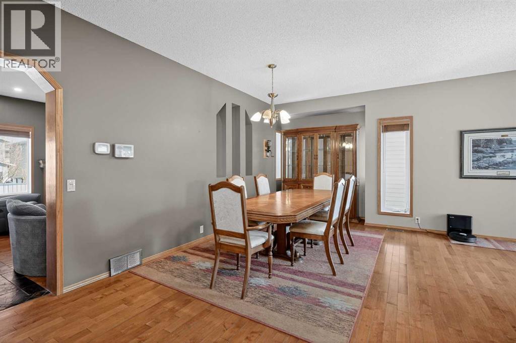 81 Riverwood Crescent SE, Calgary, Alberta  T2C 4B2 - Photo 6 - A2302889