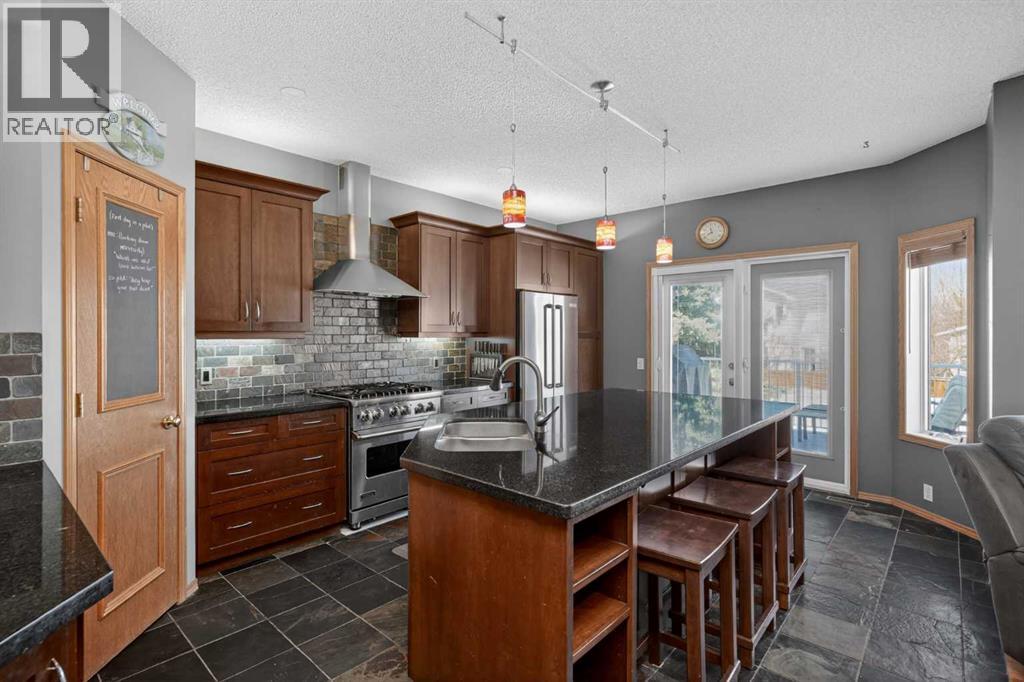 81 Riverwood Crescent SE, Calgary, Alberta  T2C 4B2 - Photo 11 - A2302889