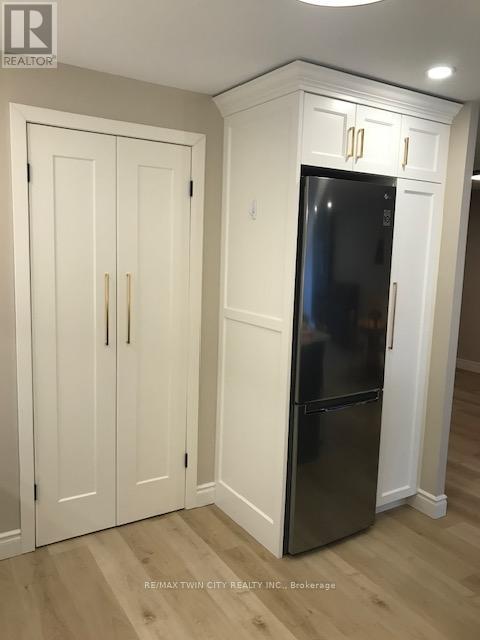 502 - 35 Green Valley Drive, Kitchener, Ontario  N2P 2A5 - Photo 5 - X13062416