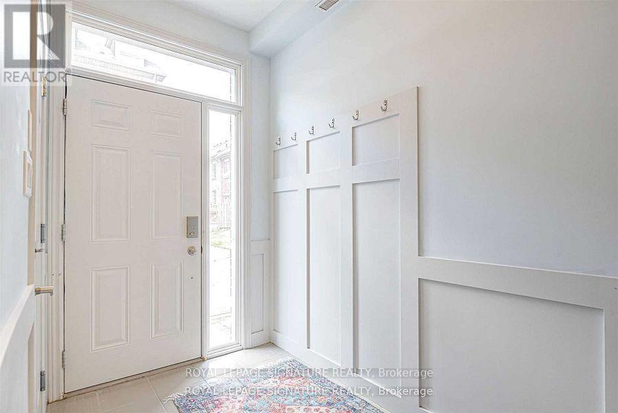 Upper - 16 Whitehaven Lane, Kitchener, Ontario  N2H 0B3 - Photo 2 - X13062582