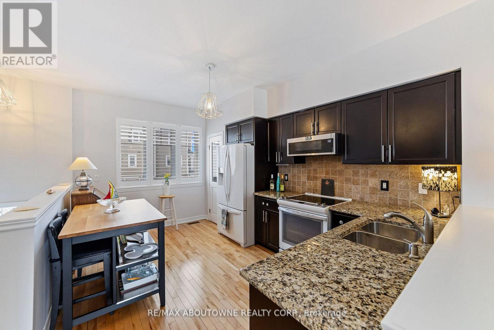 #3 - 337 Beach Boulevard, Hamilton, Ontario  L8H 6W4 - Photo 9 - X13062618