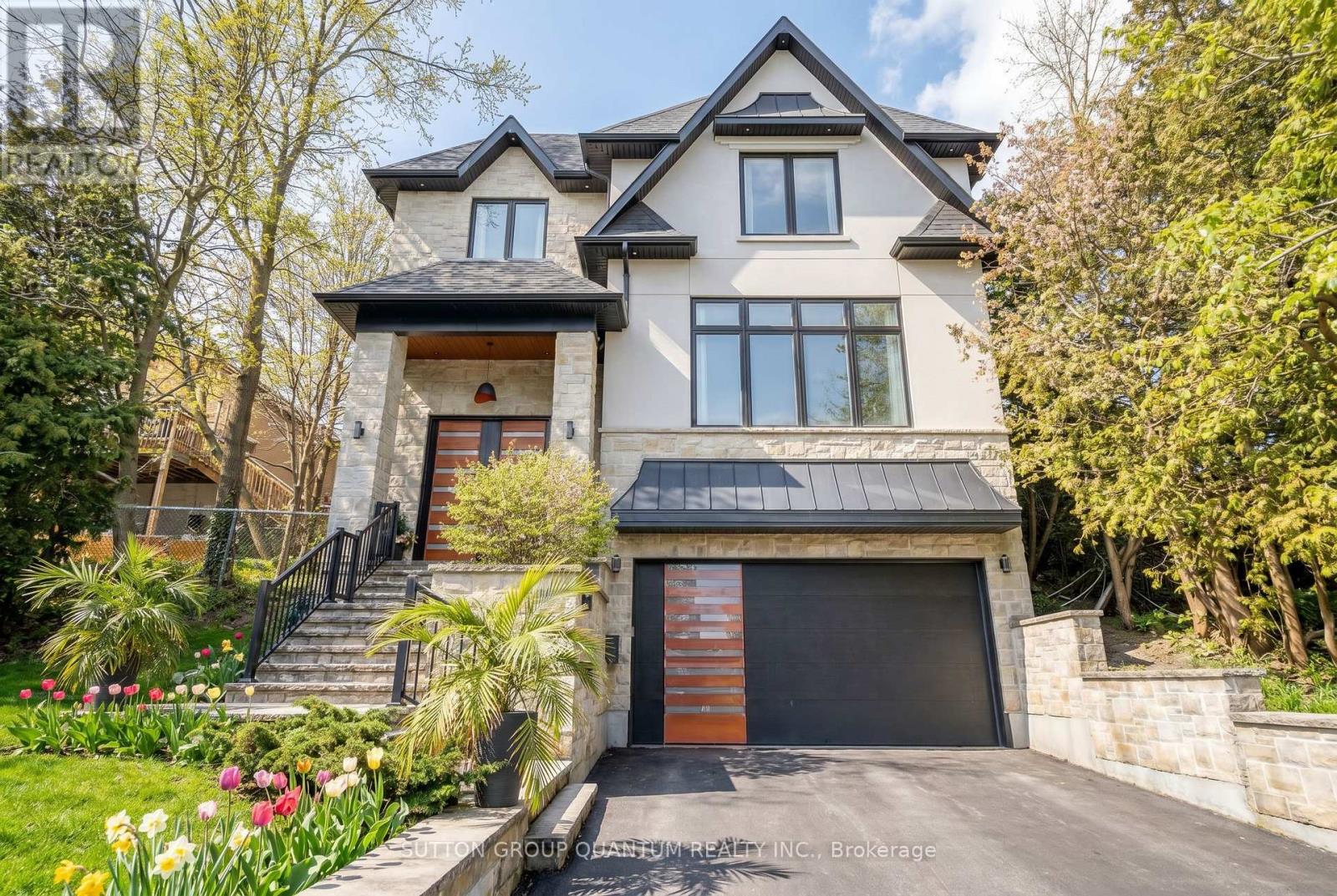 700 HILLCREST ROAD, Pickering, Ontario