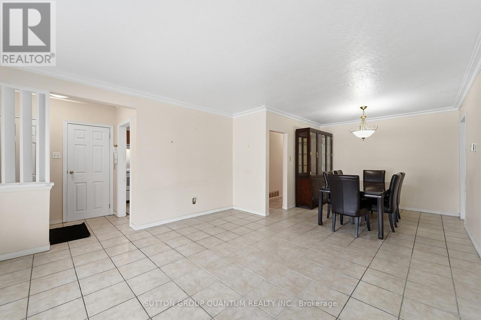 61 Forest Avenue, Mississauga, Ontario  L5G 1L3 - Photo 11 - W12887934